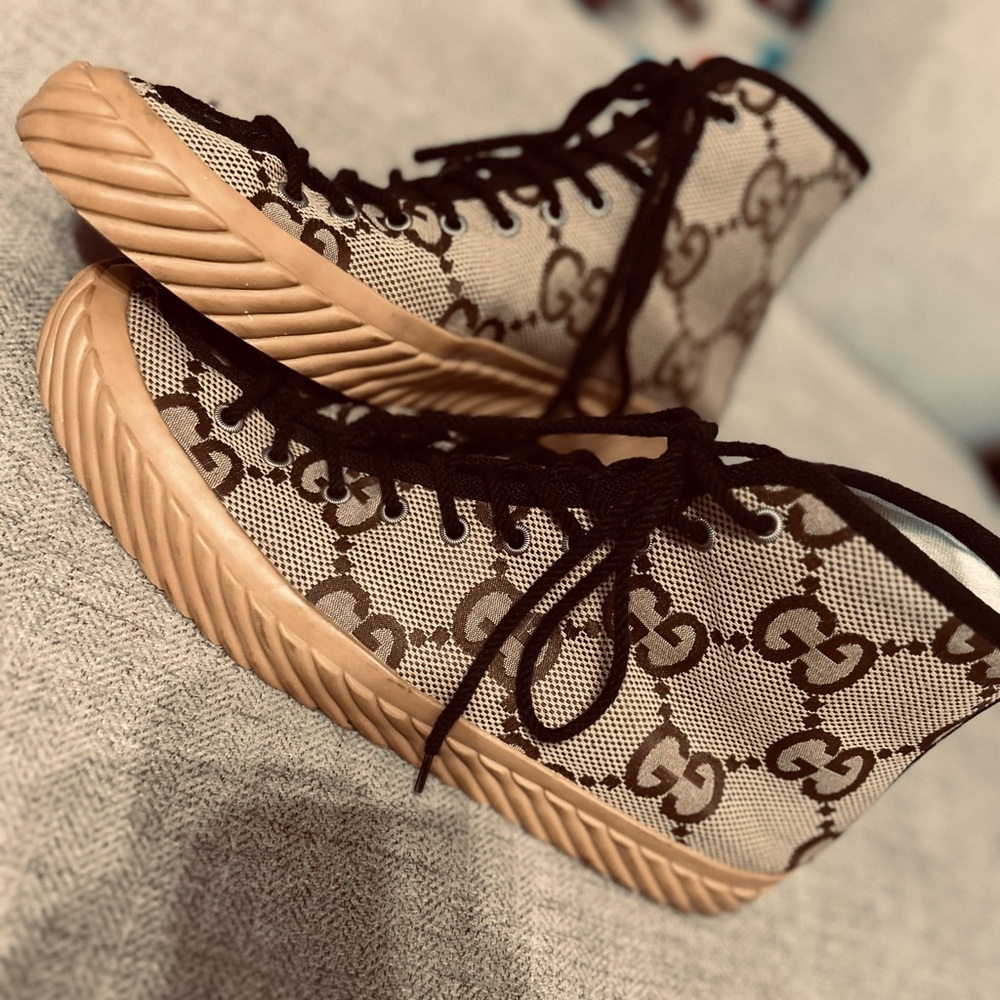 Gucci men’s high tops 200$ size 10
